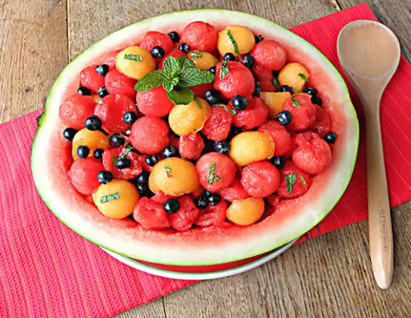 El melón y la sandía son ideales para levantar tu stamina pues están hechos 90% por agua.