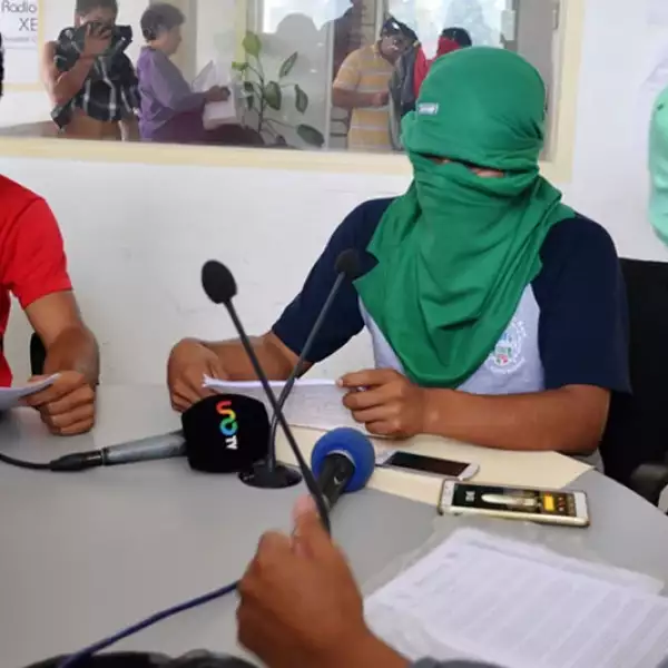 ayotzinapa 43, radio