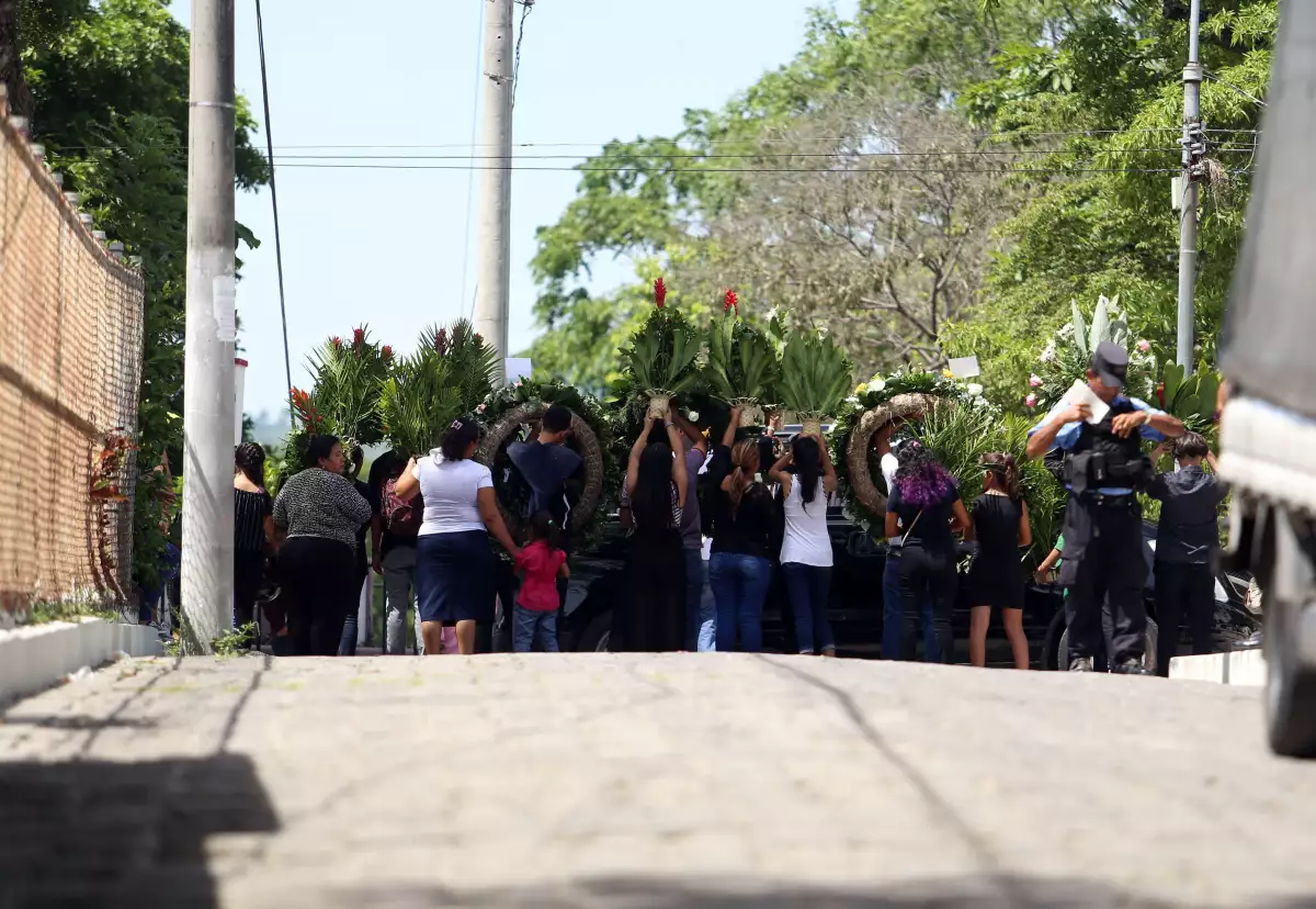 Entierro en El Salvador
