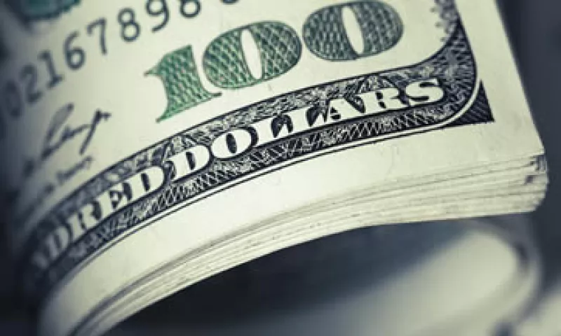 A la compra, el dólar se ubicaba en 16.17 pesos. (Foto: shutterstock.com)