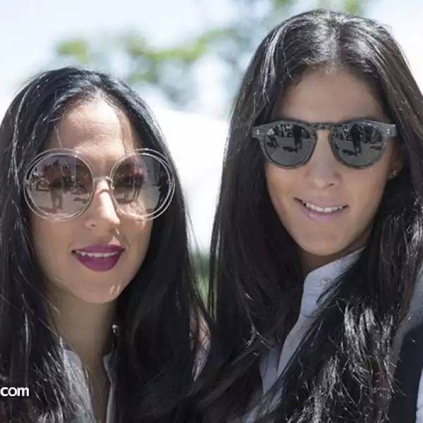 Ximena y Lorena Murat