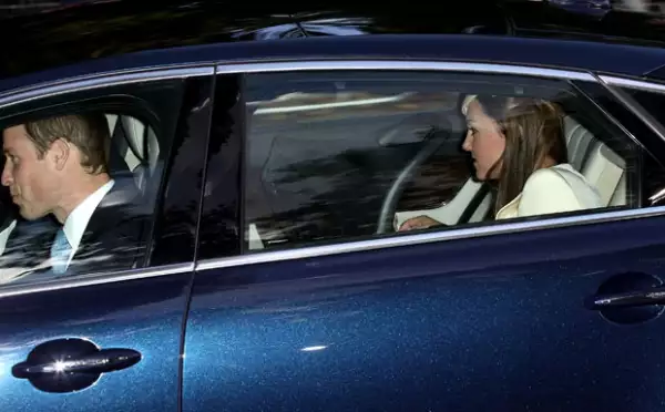 El príncipe Guillermo hizo su primer viaje Real a la misma edad que su hijo George.