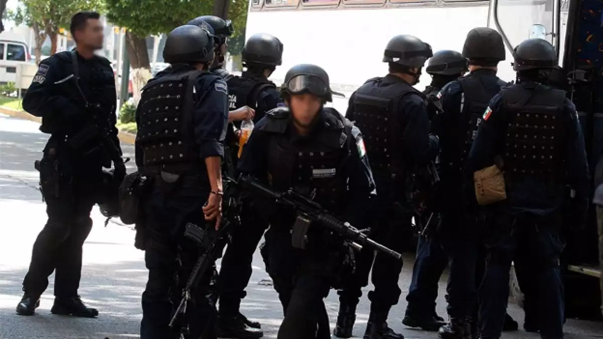 policias