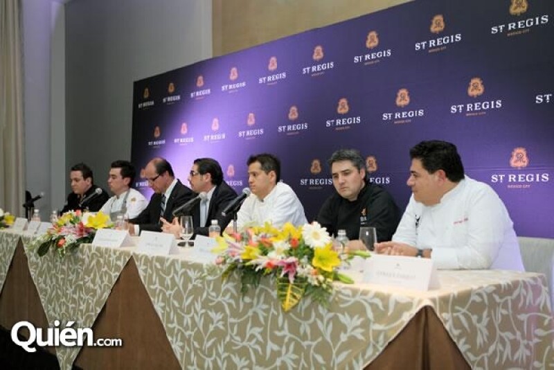 Los chefs se reunieron en St Regis para hacer un menú mexicano donde el platillo principal son los Chiles en Nogada