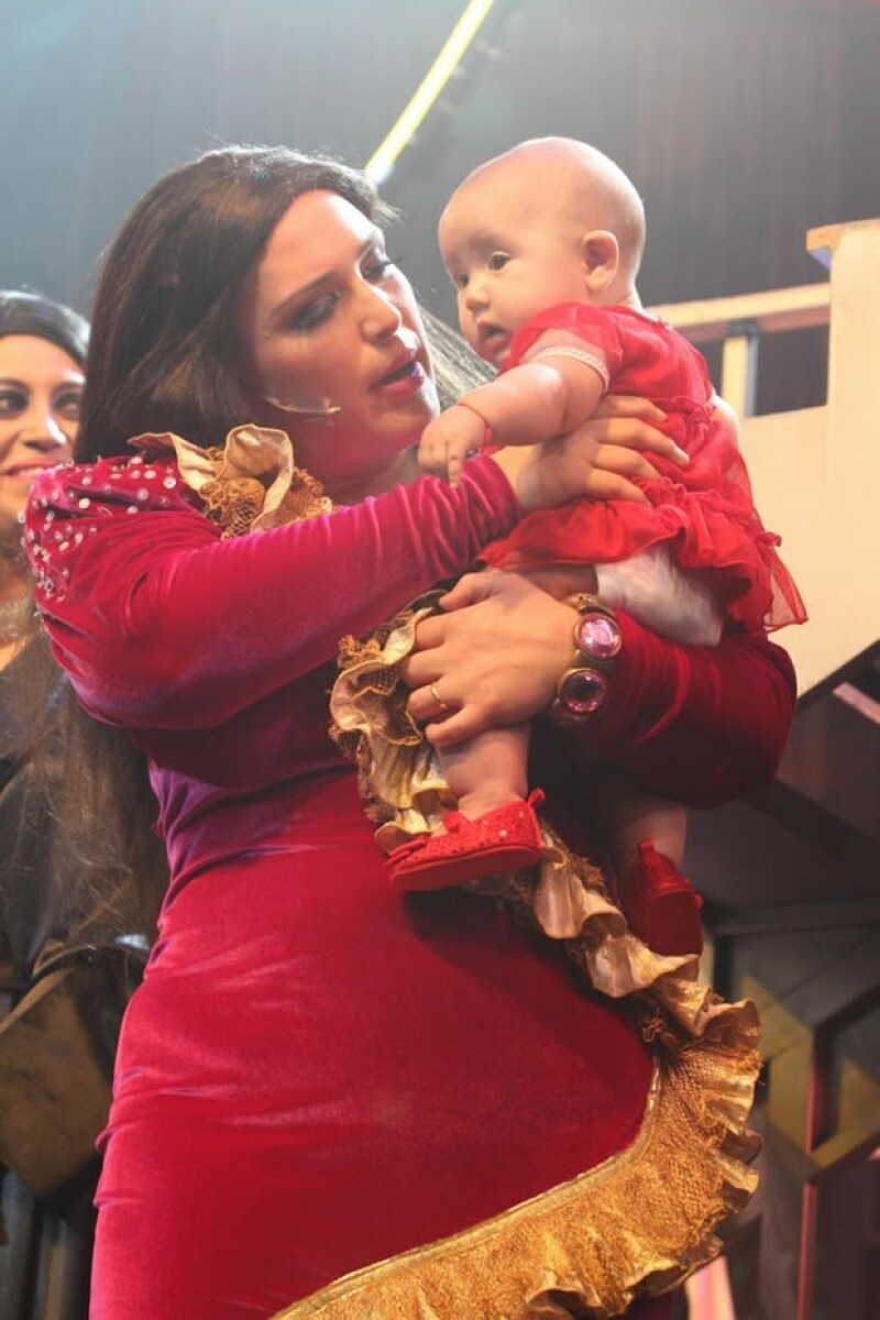 Luego de dar a luz hace cinco meses, la actriz y cantante asegura que se ocupará de su figura después, por lo pronto ha decidido retomar su carrera y lo hará en el musical `Mentiras´.