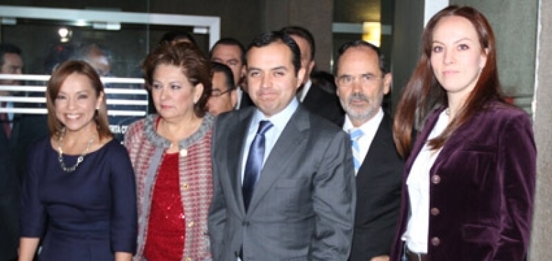 Miranda de Wallace estuvo acompañada por Josefina Vázquez Mota, Ernesto Cordero, Gustavo Madero y Gabriela Cuevas.
