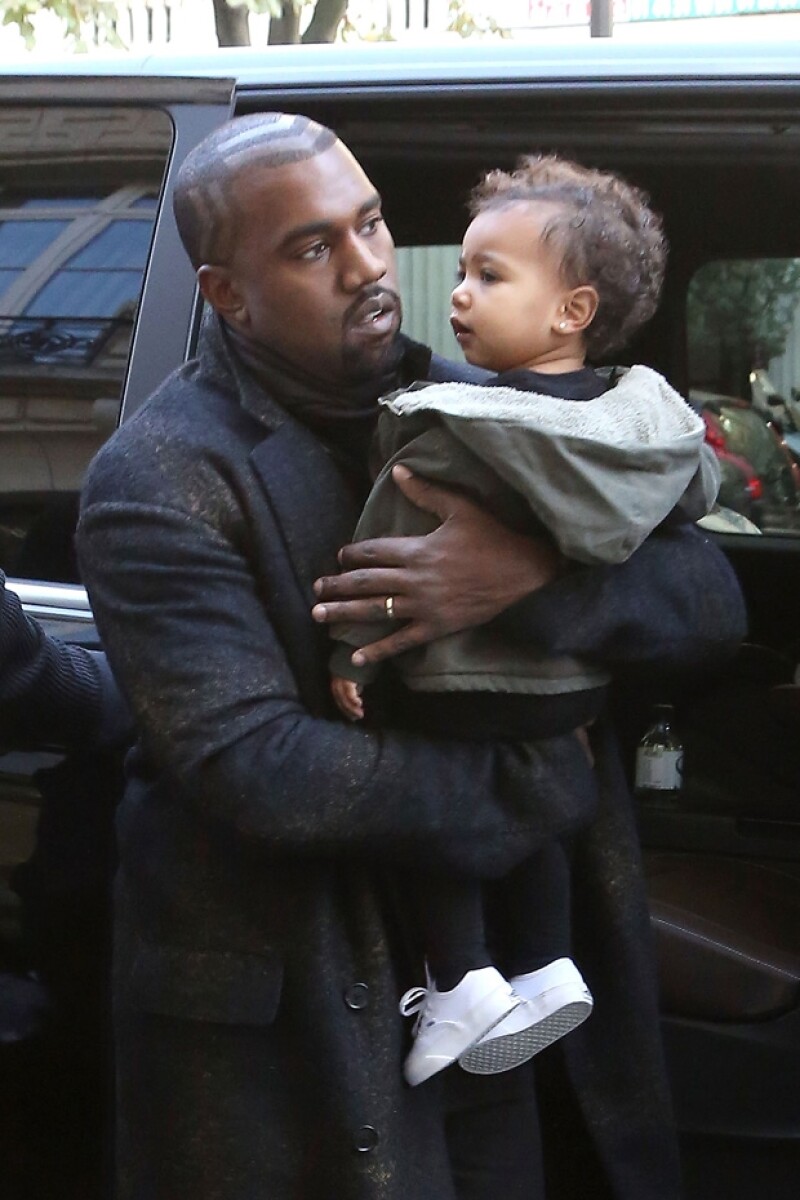 Kanye West siempre busca la forma de tener muy consentida a su primogénita.