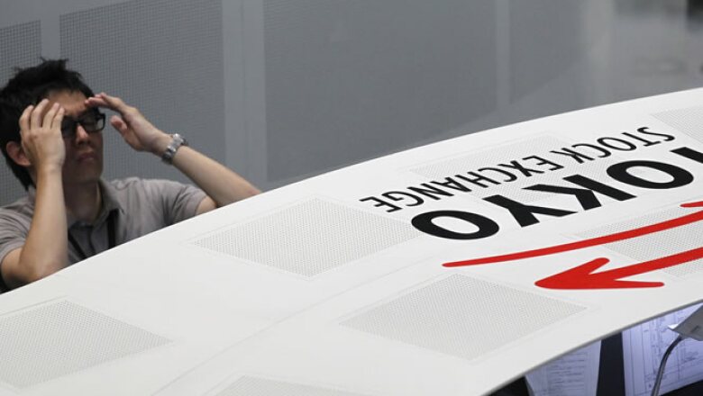 La Bolsa japonesa retrocedió el lunes 2.18%. El índice Nikkei cayó 2.18% a 9,097.56, mientras que el referencial ampliado Topix bajó 2.26% a 782.86.