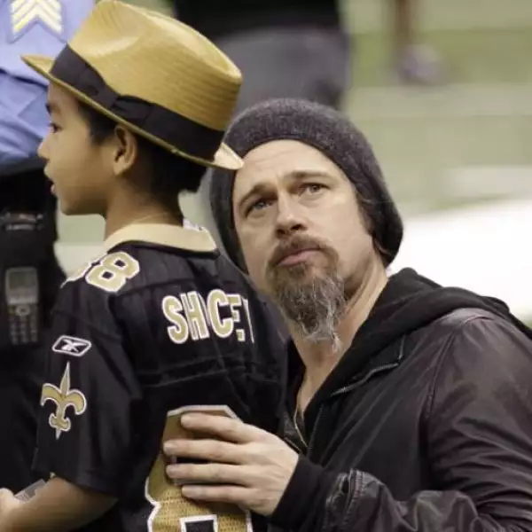 La estrella de Hollywood junto con su pareja Angelina Jolie han apoyado a la ciudad de Nueva Orleans luego de que quedó destruida por el huracán Katrina.