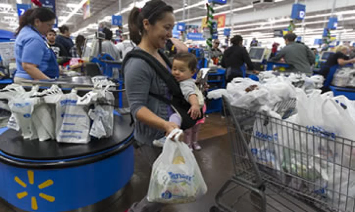 Las protestas fueron detonadas por la decisión de la compañía de comenzar el Black Friday desde la jornada anterior, el Día de Acción de Gracias. (Foto: AP)