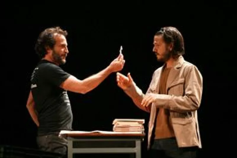 La protagonista de ‘Juno’ estará en La Perla Tapatía para ver la obra protagonizada por Diego Luna, ‘El Bueno Canario’, aún no se sabe si será el 10 u 11 de febrero.