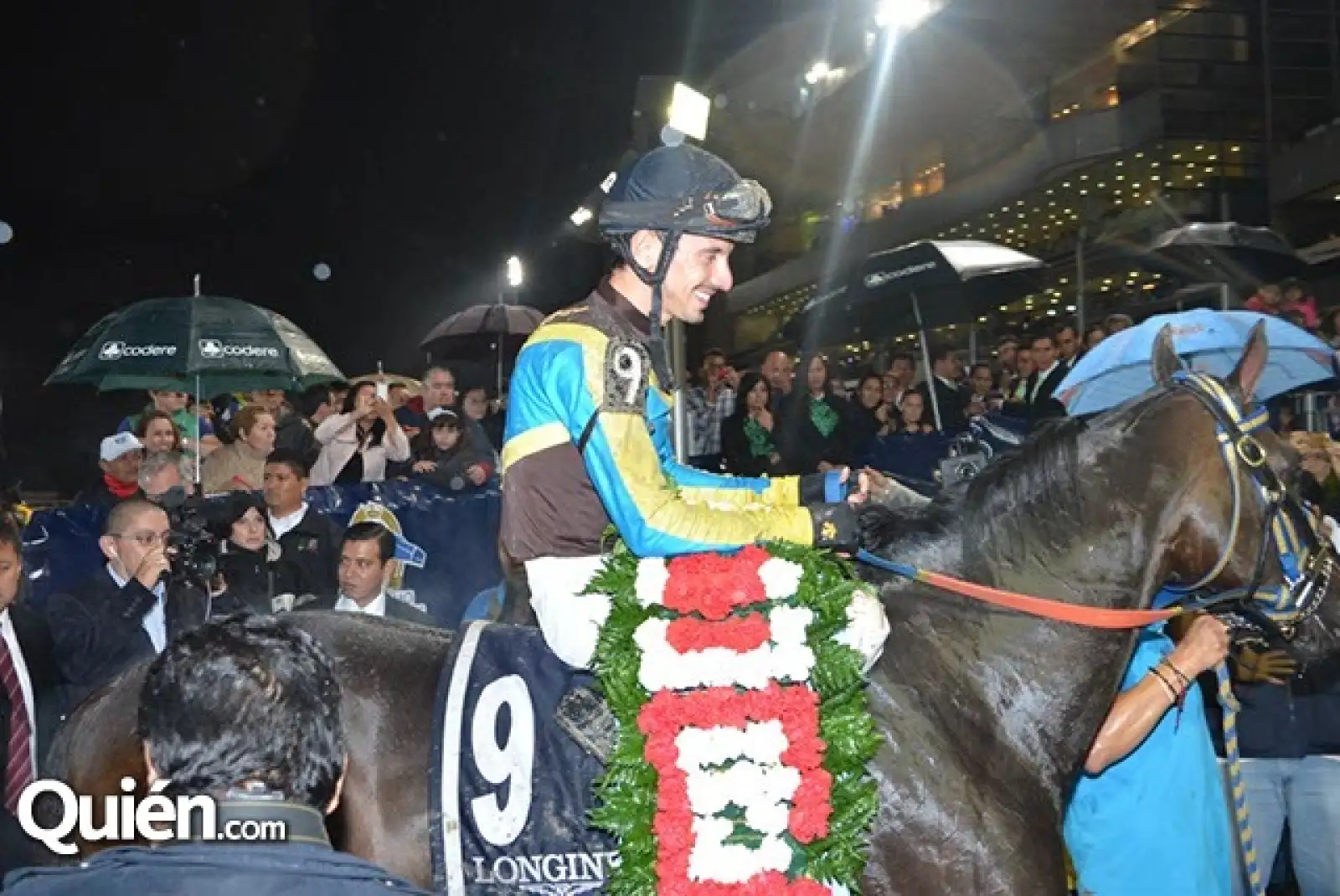 Moisés González con Diamante Negro.