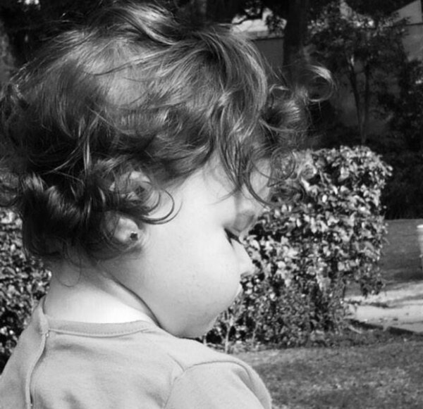 Estas son algunas fotografías "recientes" de la pequeña de casi dos años que ha compartido Mayra Rojas.