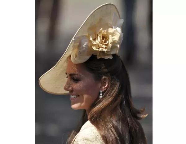 La asociación californiana ha reconocido a la princesa por su buen gusto en el uso de sombreros.