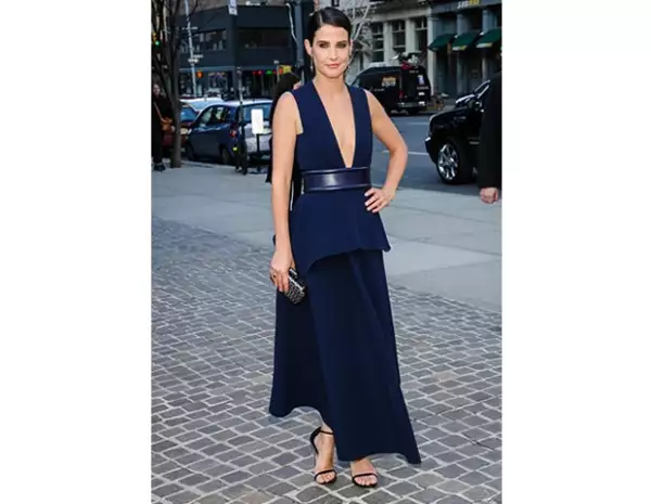 Un sneak peek antes de que entrara al red carpet con este increíble look en NY.