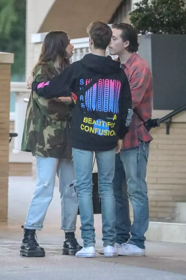 Hana Cross y Brooklyn Beckham