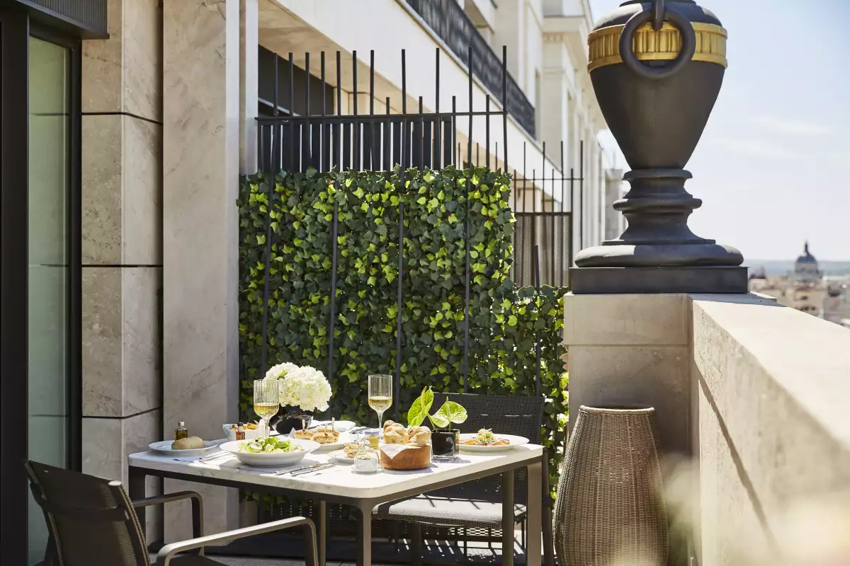 Four Seasons Hotel Madrid - Premier Terrace Room 1.jpg