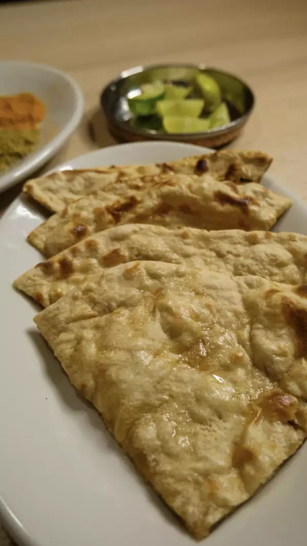Pan-Naan-Aroma Curry