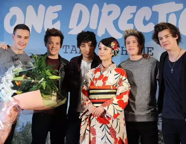 Horikita Maki en compañía de One Direction