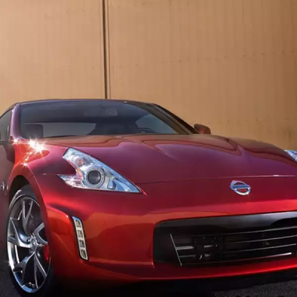 La firma japonesa presentó el modelo 2013 del 370Z en el AutoShow de Chicago, con cambios estéticos y que estará a la venta en junio próximo en Estados Unidos.