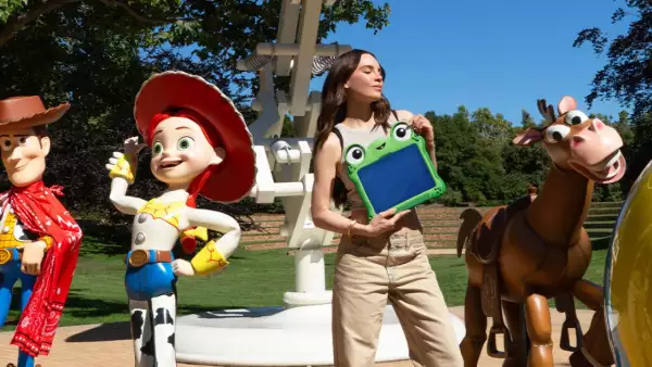 belinda-toy-story-5-lily-pad.jpg