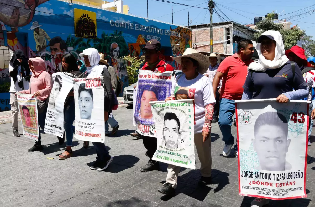AMLO anuncia detención de policía que mató al normalista de Ayotzinapa Yanqui Kothan