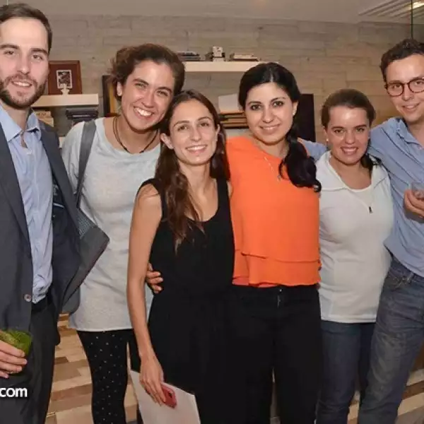 Rodrigo Aguirre,Ana Paula Terai,Elena Laris,Pilar González,María Escalante y Diego Cordero.