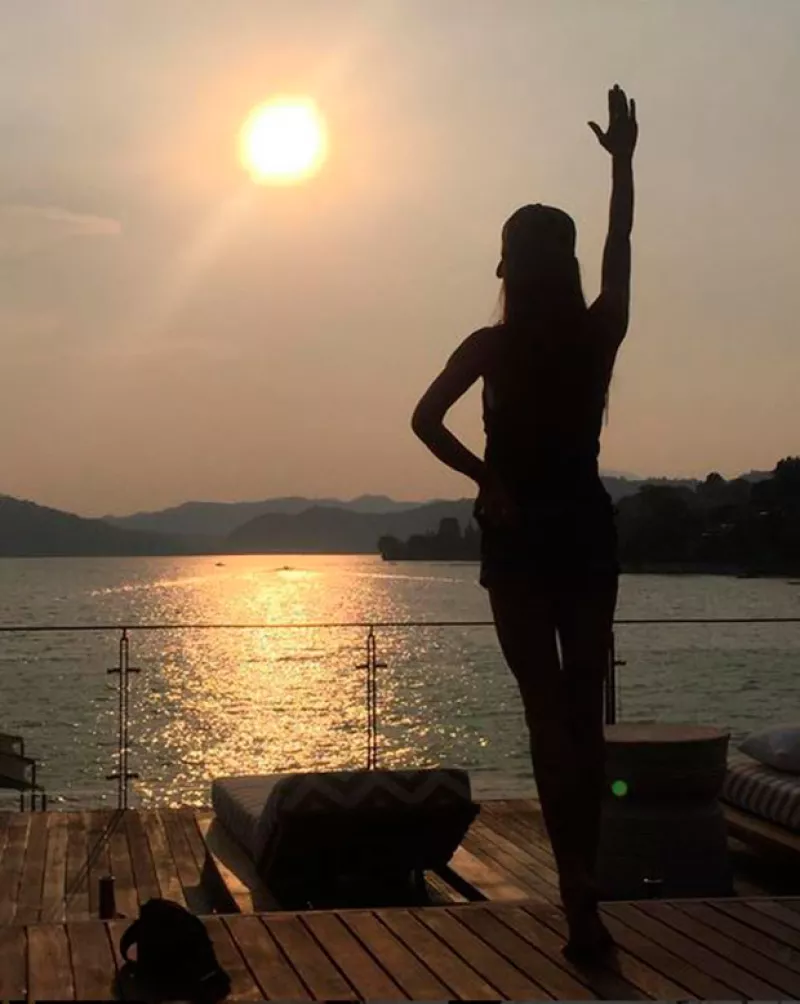 La ex Spice Girl se despidió de nuestro país con varios mensajes en perfecto español y con un video en el que asegura encontró su ritmo aquí.