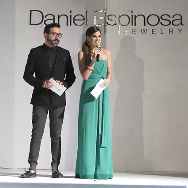 Guillermo Martínez,Vielka Valenzuela