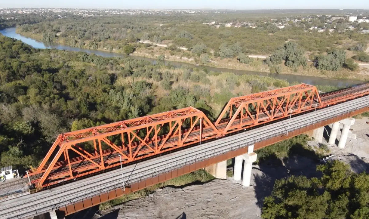 CPKC sortea la incertidumbre arancelaria y estrena puente ferroviario en la frontera