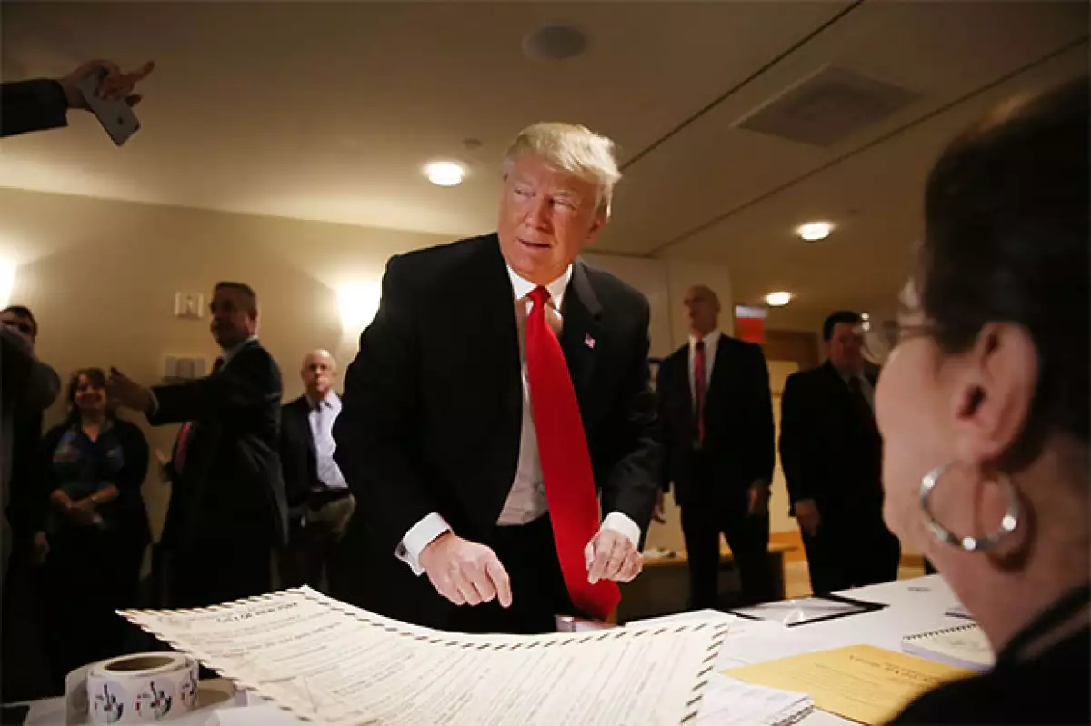 El pre candidato republicano a la presidencia de Estados Unidos confundió en un discurso la fecha de los atentados terroristas en Nueva York con la tienda 7-Eleven… el chiste se cuenta solo.