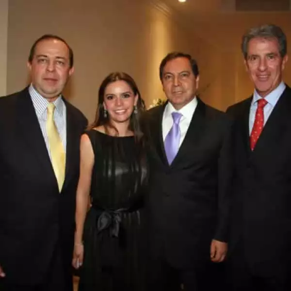 Premio Anáhuac a Laura Barrera Fortoul (Directora General DIF Edo. de México)