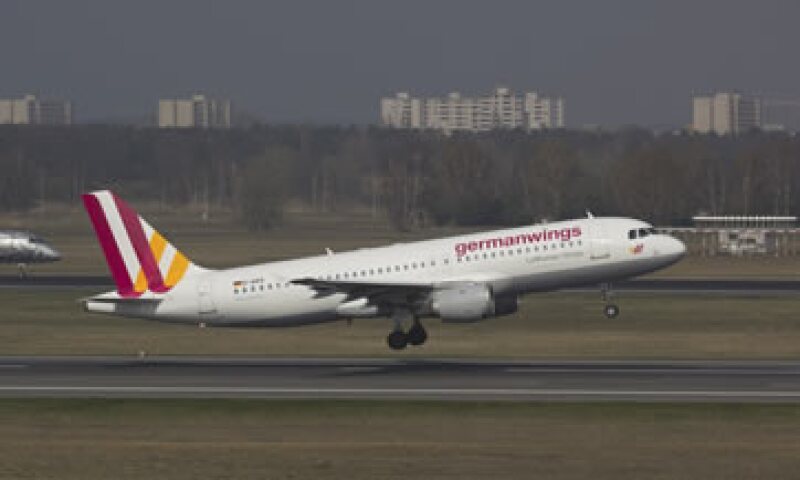 El avión (foto de archivo) se estrelló en una zona remota de los Alpes franceses. (Foto: Reuters )