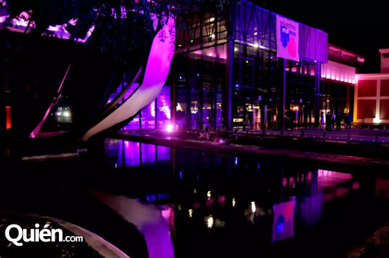 Cena de Nuestras Manos en la Nave Lewis