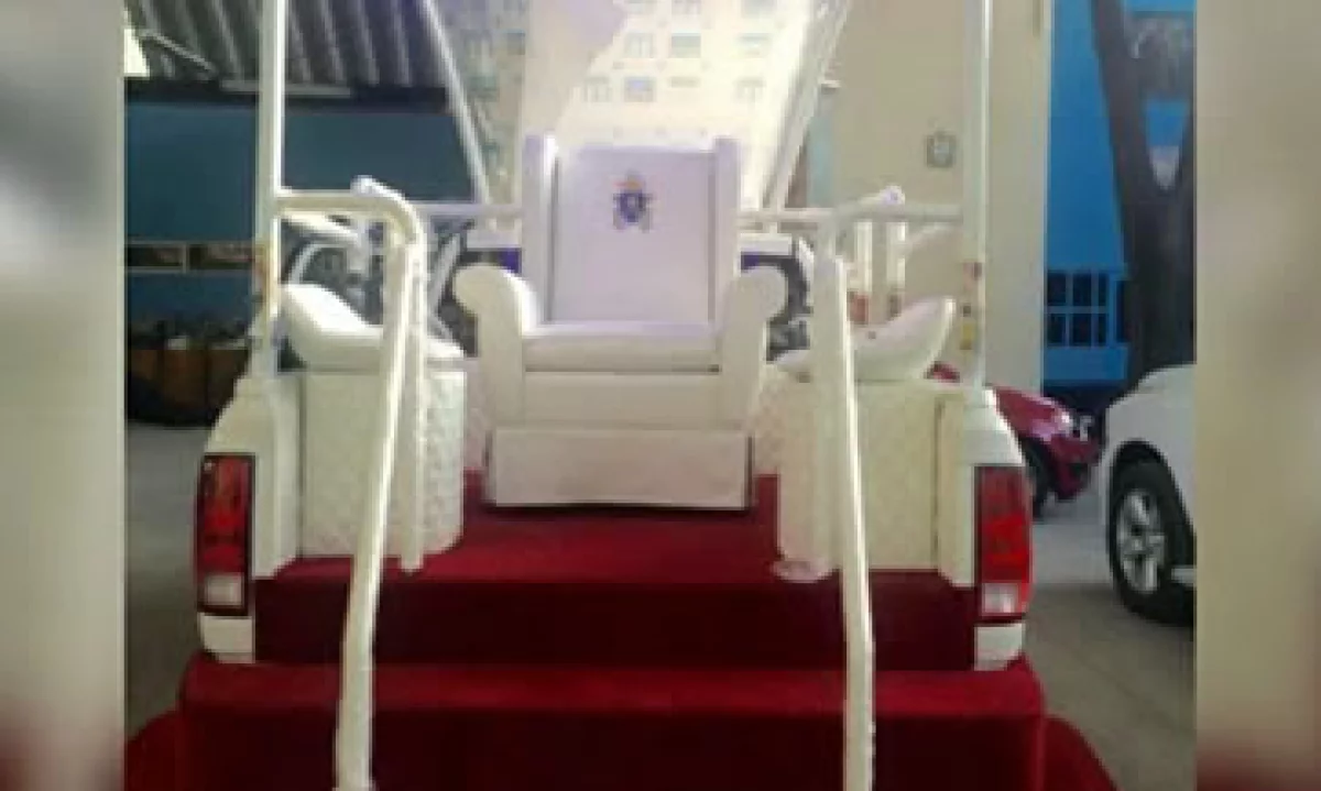Este será el vehículo que transportará al papa por territorio nacional. (Foto: Conferencia del Episcopado Mexicano)
