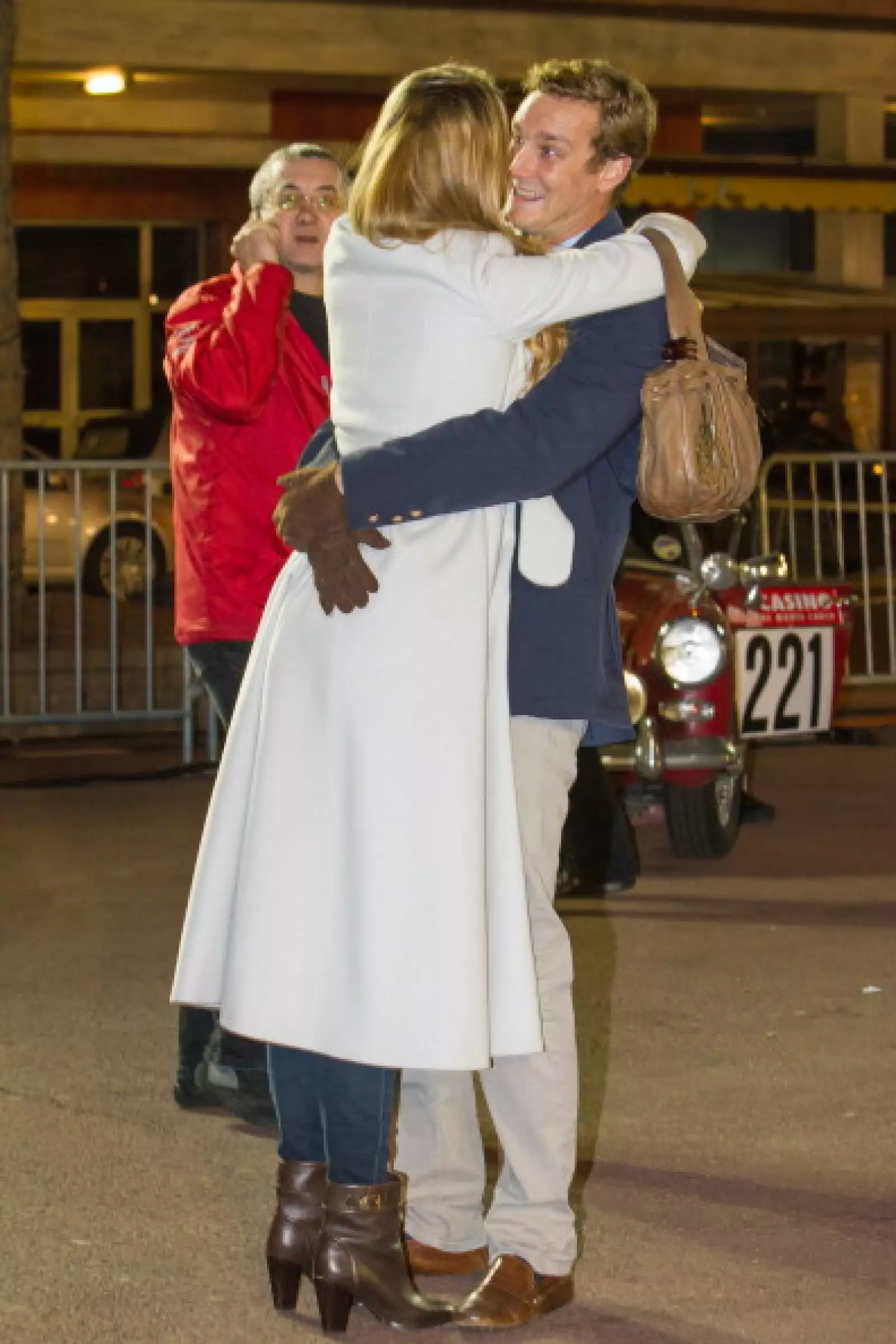 Pierre Casiraghi y su novia Beatriz Borromeo no tienen miedo en demostrasre lo mucho que se quieren.