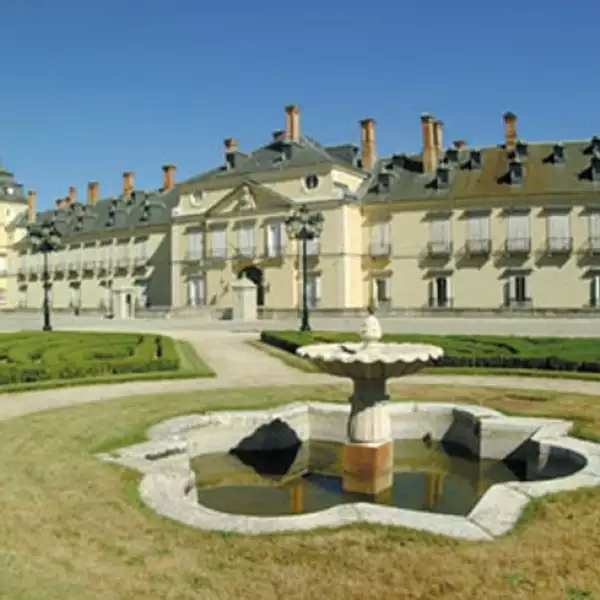 Fue el 6 de noviembre cuando Felipe de España pidió la mano de Letizia ante sus familiares y 300 reporteros en el Palacio de El Pardo.