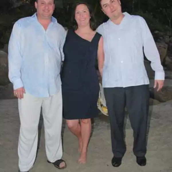 Pedro,Allyson y Rosendo González