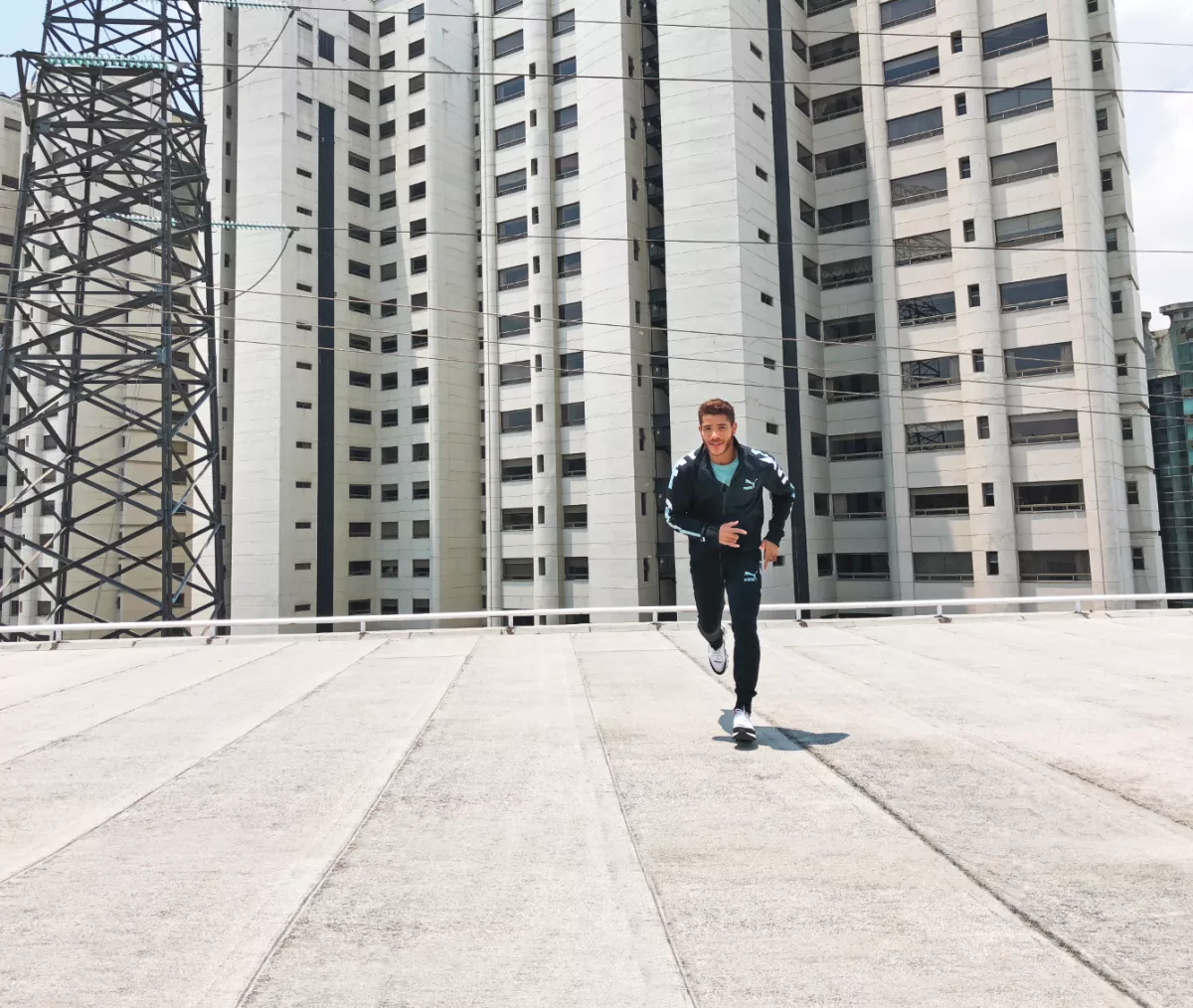 Jonathan dos Santos primer Mundial