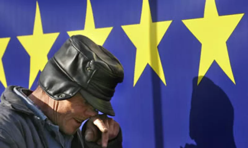 El multimillonario inversionista George Soros cree que eventualmente un país dejará la eurozona, pero no quiso especular sobre el nombre. (Foto: AP)