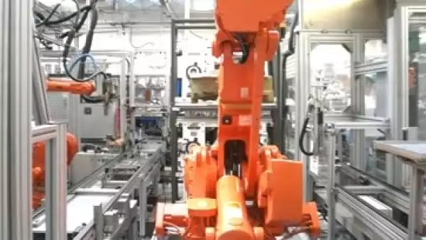 brazo robotizado autopartes