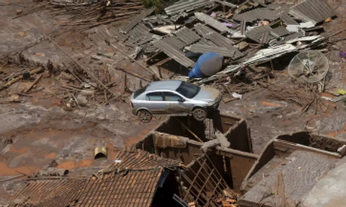 Bento Rodrigues, un pueblo en el estado brasileño de Minas Gerais, fue afectado por los restos luego de que la represa de la mina Samarco se derrumbara. (Foto: Reuters)
