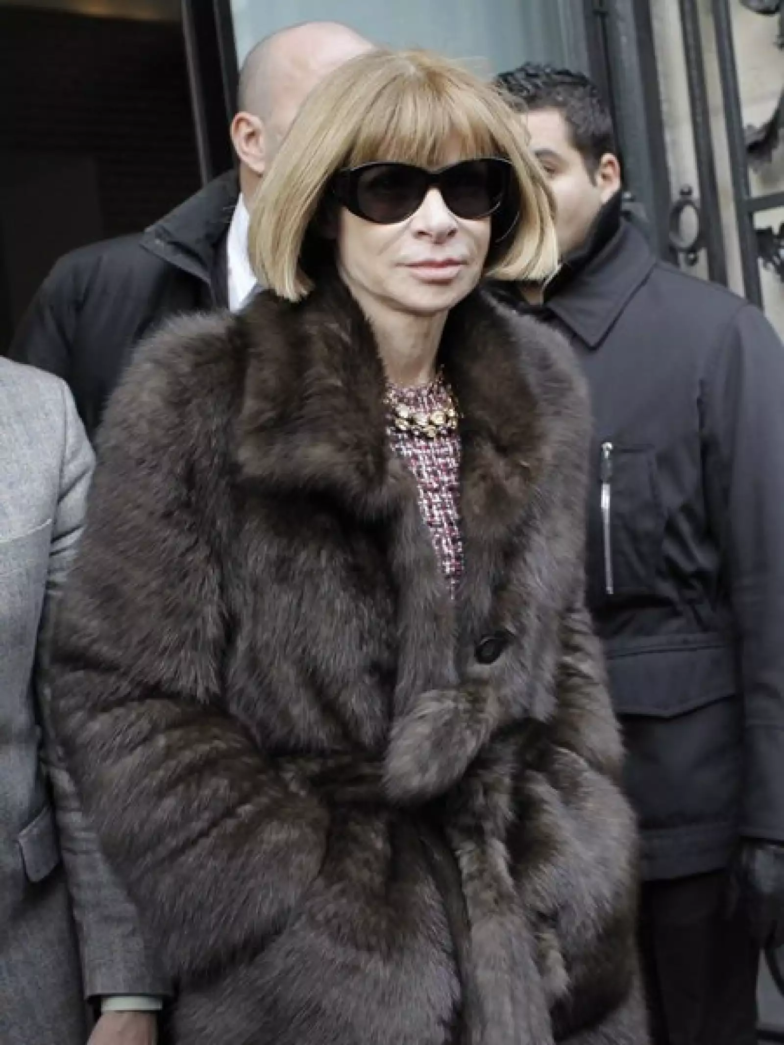 Anna Wintour llega al desfile de Jean Paul Gaultier.