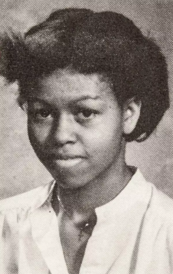 Tampoco podía faltar la foto de anuario de Michelle Obama.