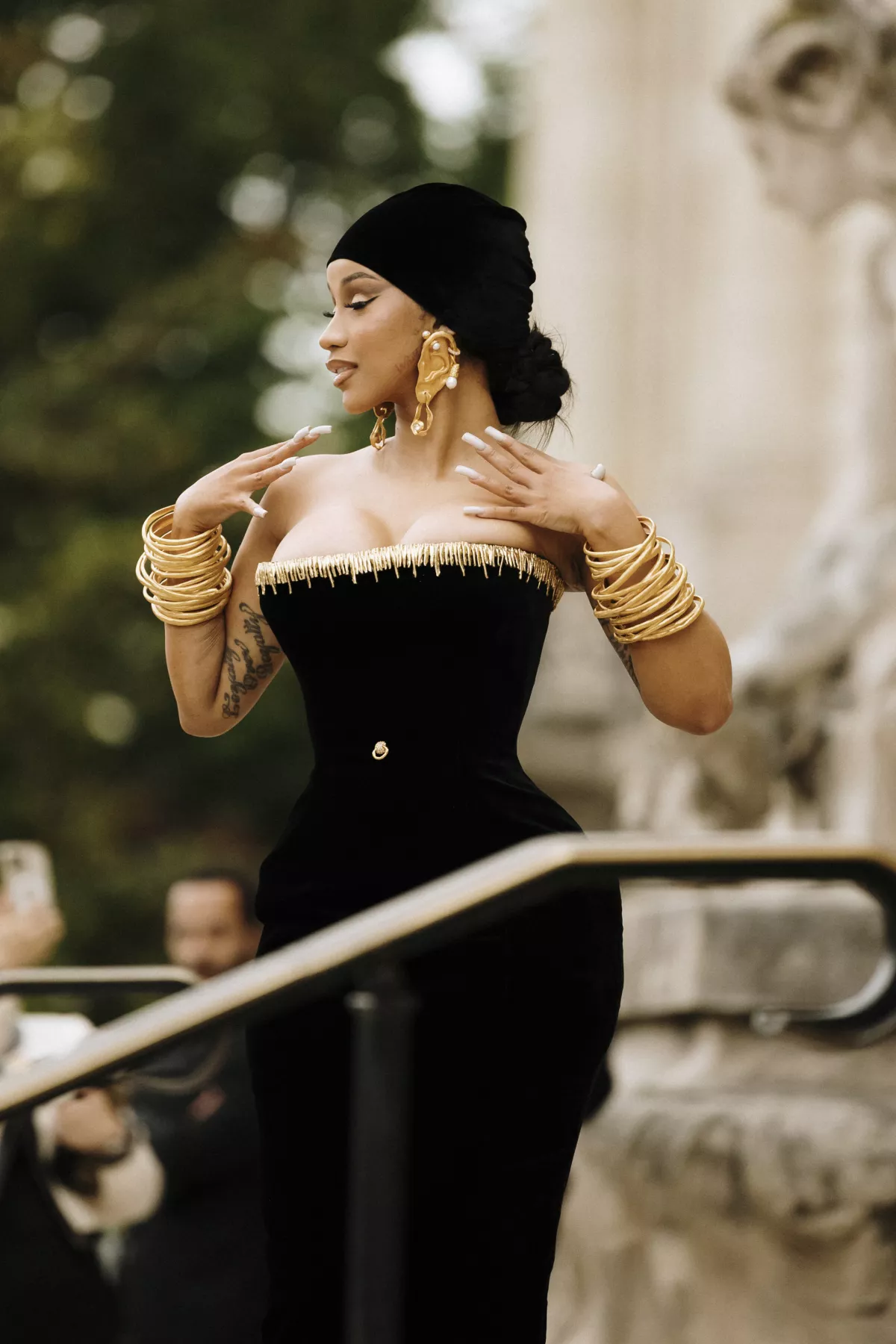 Street Style Paris Fashion Week Schiaparelli