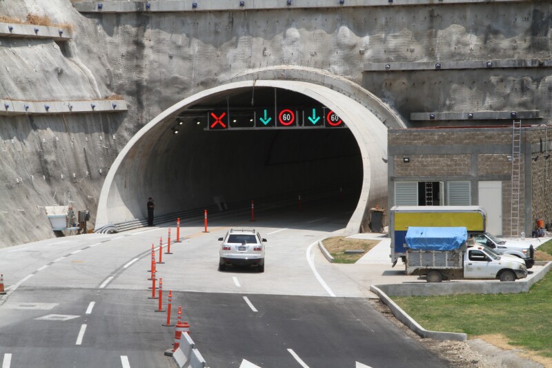 Macro túnel
