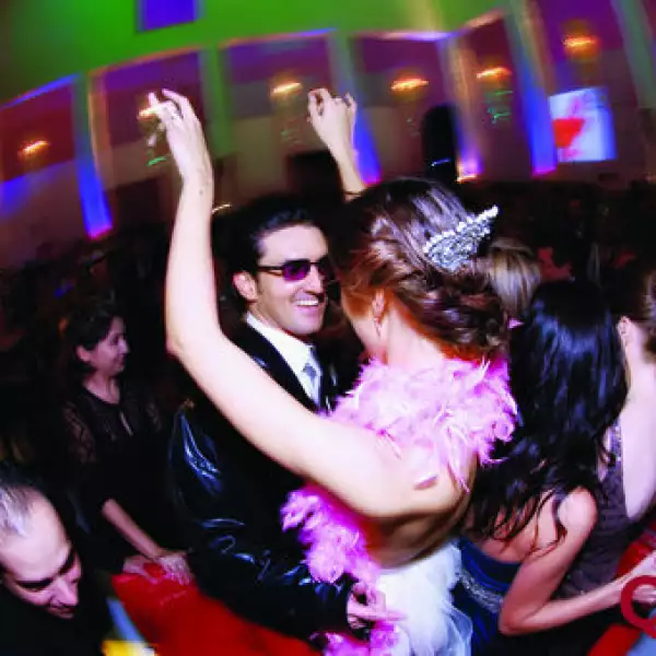 Luis Alonso Lugo, Mariana Canales