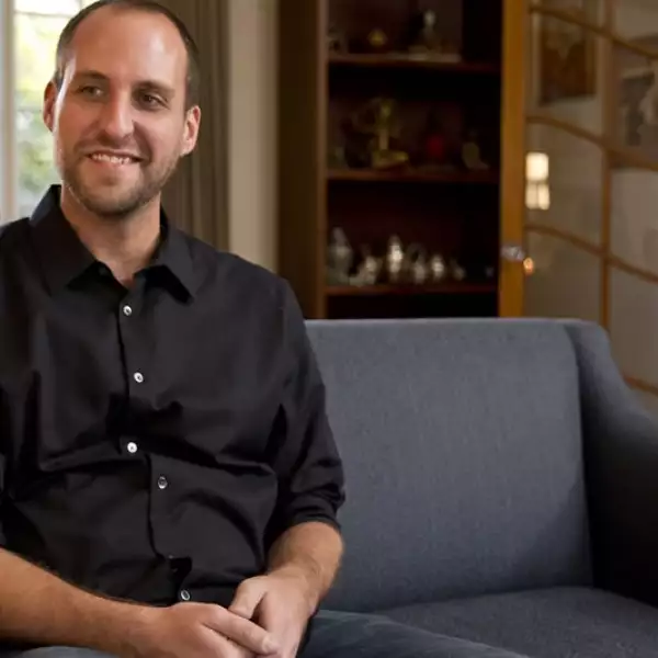 Ashoka Mukpo, ébola