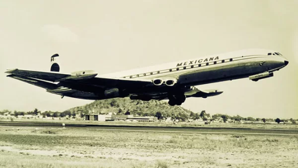 Charles Lindbergh realizó el primer vuelo de Mexicana de Aviación.