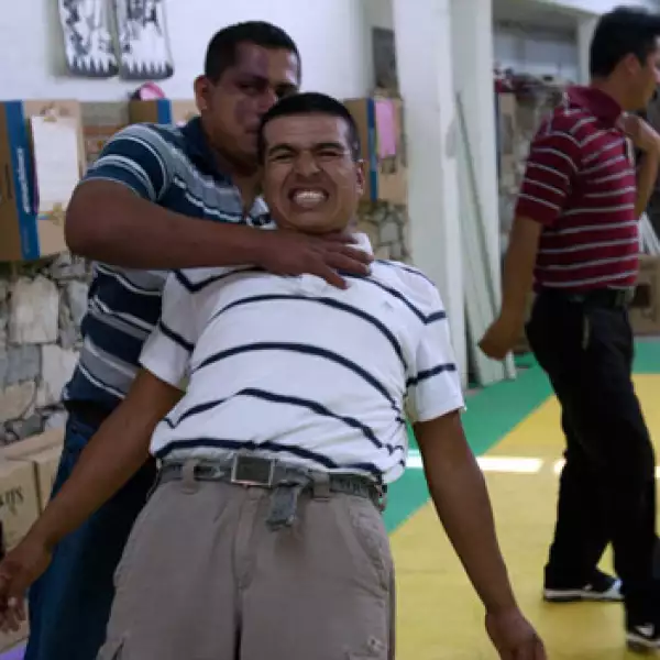 Mario Falcone capacita a guardaespaldas